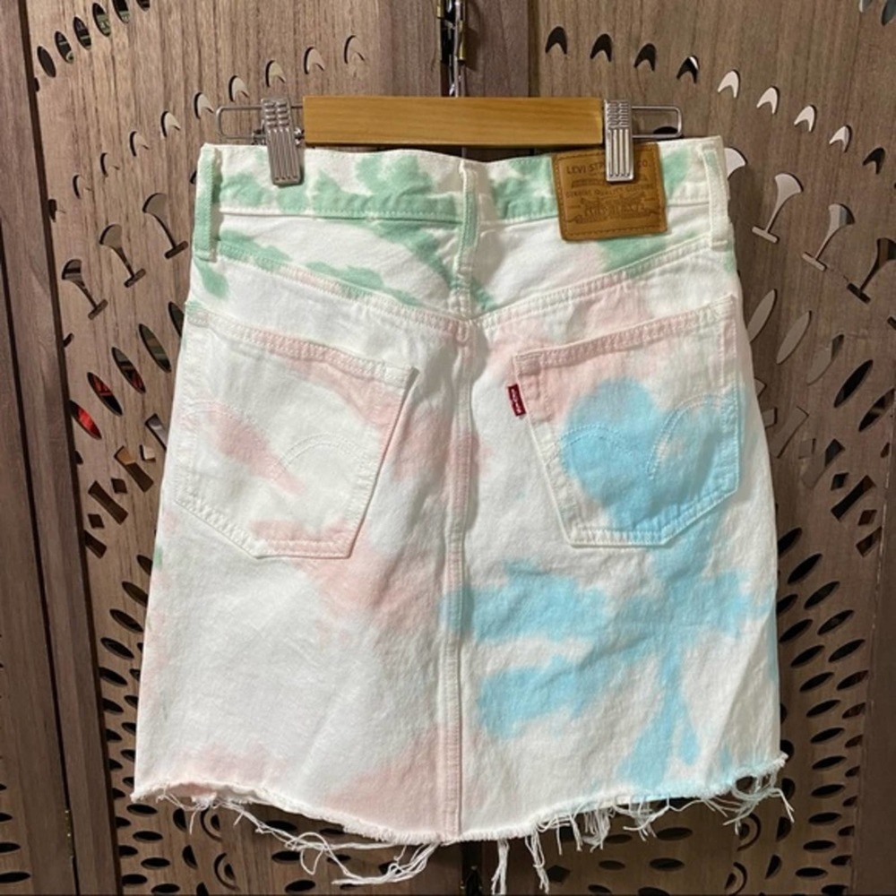 Levi’s Premium Denim Young Blood High Rise Tie Dye Button Fly Skirt 26 - Picture 4 of 9